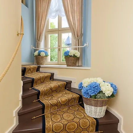 Cathedral Aparthotel
