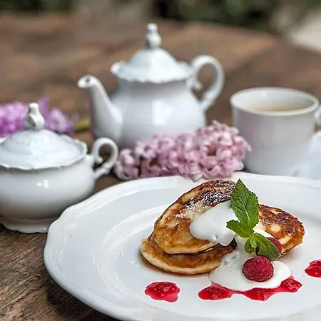 شقق كاتدرائية براغ 4*
