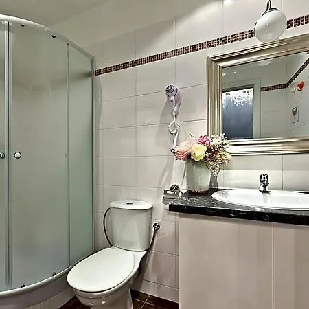 Caroline Old Town Square Hotel Lejlighedshotel 4*