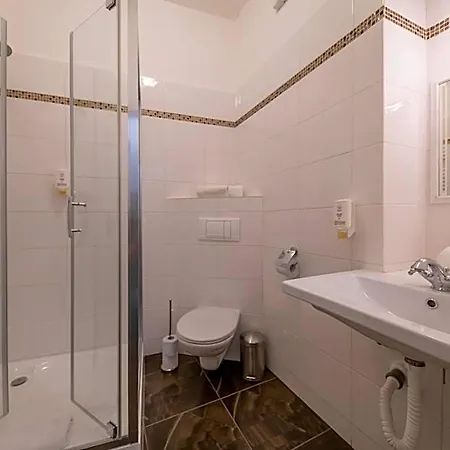شقق كاتدرائية براغ 4* براغ