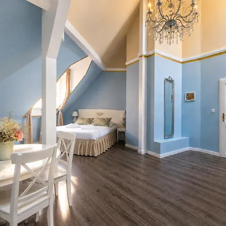 Caroline Old Town Square Hotel 4* Praag