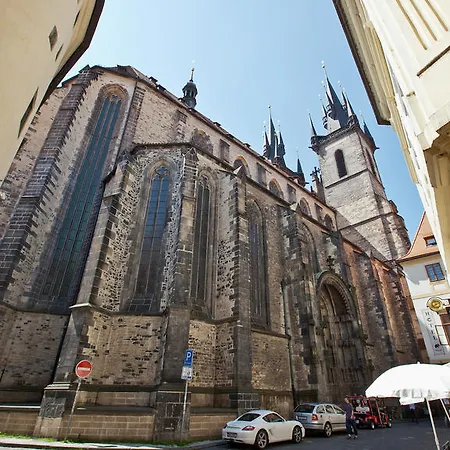 Cathedral Aparthotel 4*