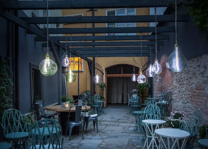 Cathedral Aparthotel