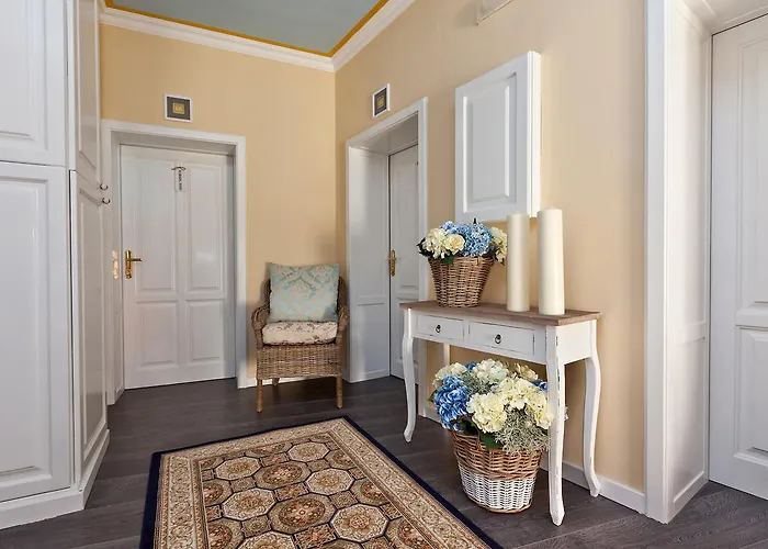 Aparthotel Cathedral 4*