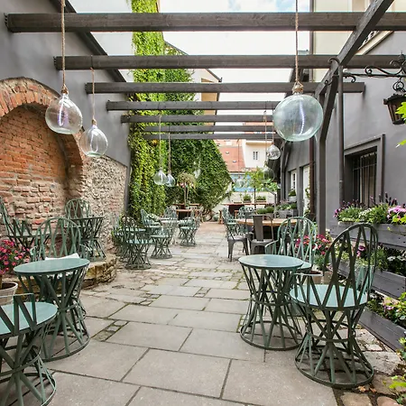 Cathedral Apart Otel 4*