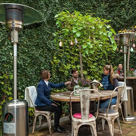 Cathedral Aparthotel 4*