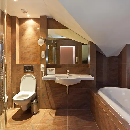 Aparthotel Cathedral 4*